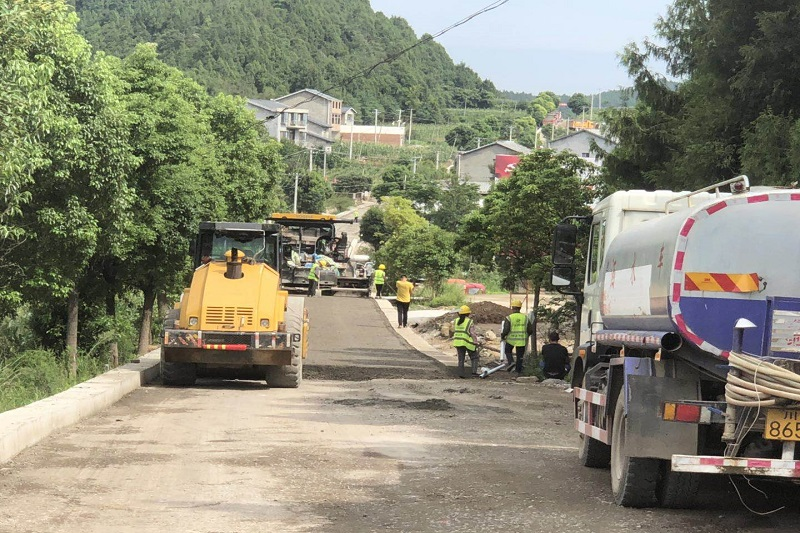 路橋集團(tuán)搶晴天、戰(zhàn)雨天、斗夜間  全力以赴推進(jìn)國(guó)道347項(xiàng)目建設(shè)